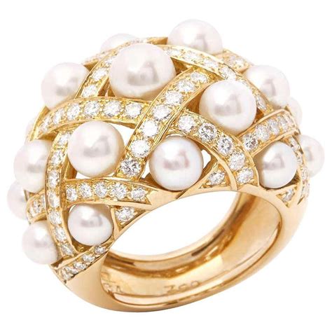 Chanel 18 Karat Yellow Gold Cultured Pearl Baroque Matelassé 